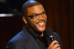 Cineasta cristão faz compras para 3.000 idosos durante a pandemia do coronavírus | Notícias Gospel