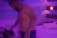 Marido perdoa traição após flagrar esposa no motel com pastor