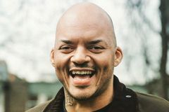 Ex-traficante se entrega a Jesus e abandona crime: ‘Deus fez uma obra incrível em mim’