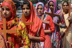 Desolados, cristãos assistem a própria igreja em construção ser demolida na Índia | Notícias Gospel