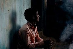 Enquanto é espancado por extremistas, cristão indiano grita que "Jesus é real"