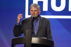 Franklin Graham lamenta o 'fracasso moral' da Disney: "Foram longe demais"