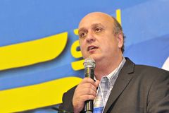 Cristãos não devem cultuar a Deus no metaverso, diz pastor: "Ficção"