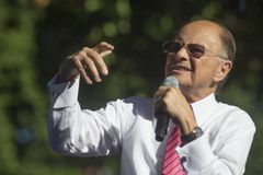 Universal corta R$ 120 milhões e deixa emissoras de TV em crise financeira, diz jornalista | Notícias Gospel