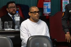 Filho de Flordelis absolvido da morte do pastor Anderson recebe liberdade