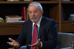 Lula se diz cristão e afirma que acredita em Deus