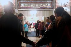 Mais de 200 pessoas se entregam a Jesus em semana de avivamento nos EUA