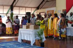 Aborígenes na Austrália celebram a chegada de Bíblias e experimentam avivamento