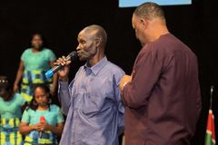 Marido que torturava esposa por frequentar a igreja entrega-se a Jesus