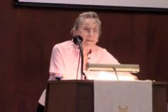 Com pouco dinheiro e membros, igreja da Flórida realiza culto final