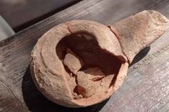 Lâmpada de óleo samaritana é encontrada no Monte Gerizim