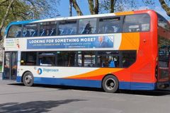 Prefeito de Liverpool quer banir anúncios de Franklin Graham de ônibus