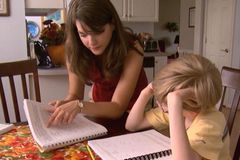 Mais americanos decidem educar seus filhos em casa: "Não estão felizes com as escolas"