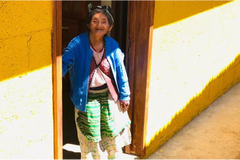 Cristãos doam casas para viúvas e transformam suas vidas por Jesus