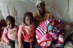 Viúvas de cristãos mortos por muçulmanos precisam de amparo