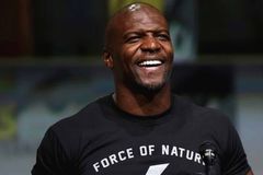 Terry Crews cita texto bíblico ao pedir reconciliação entre americanos