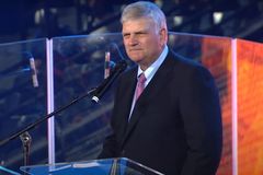 Franklin Graham critica Biden por usar Deus na defesa de aborto