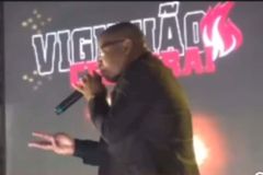 Pastor desvenda “esquema” de profetas que revelam nome dos fiéis