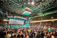 3 mil pessoas se entregam a Cristo em evento: 'O evangelismo está vivo'