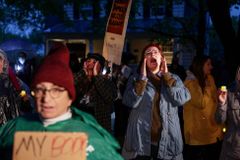 EUA: abortistas usam coquetéis molotov e acuam ministros do Supremo