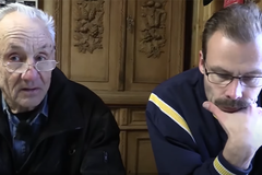 Missionários revelam como contrabandearam milhares de Bíblias para países comunistas