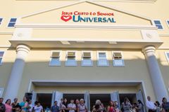 Usuário de drogas armado com faca rouba celular de pastor da Universal durante culto | Notícias Gospel