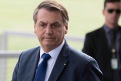 A “cruz é pesada, mas vamos carregar juntos”, diz Bolsonaro a pastores evangélicos | Notícias Gospel