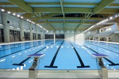 Associação Mundial de Treinadores de Natação pede “divisão trans”