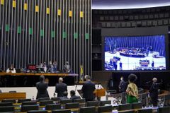 Câmara aprova texto-base do projeto que regulamenta ensino em casa