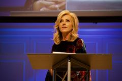 "Para muitas pessoas que sofreram abuso, a igreja é um lugar inseguro", diz pastora