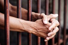 Índia prende primeiros cristãos sob nova lei ‘anticonversão’