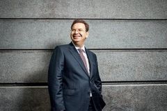 "Ter dinheiro não é problema", diz William Douglas sobre sucesso na visão bíblica