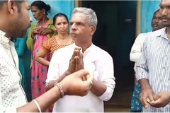 Pastor é preso após ser acusado de converter 1000 pessoas na Índia