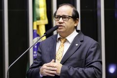 Deputado evangélico cobra redução da maioridade penal para 14 anos