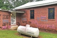 Abortistas vandalizam Igreja Batista com pichações nos EUA