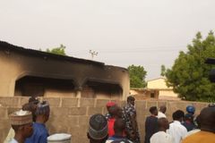 Casas e lojas de cristãos na Nigéria têm sido incendiadas por muçulmanos