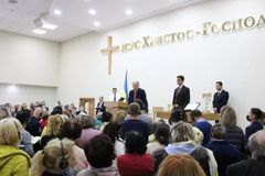 Invasão russa não impede Igreja Universal de abrir nova filial na Ucrânia