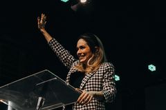 Pastora ensina o segredo bíblico para superar a rejeição: "Conhecer o real amor de Jesus"