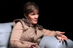 Mesmo amarrada, mulher é liberta de sequestro após orar em línguas