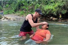 Missionários celebram primeira conversão e batismo em tribo isolada