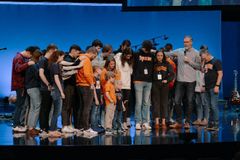 Tiroteios nos EUA: 3 são mortos em igreja e 2 feridos em funeral