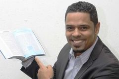 Ex-ator da Globo faz aliança com bispo Ivan Scalabrin e vai para a Plenitude