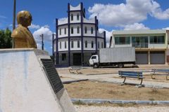 Assembleia de Deus homenageia pastor José Wellington com estátua em praça