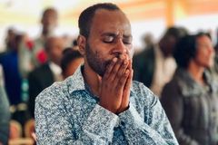 Homem ressuscita na Etiópia após oração e 25 testemunhas aceitam Jesus