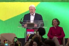 Programa de Lula prevê aborto, censura à imprensa e redes sociais