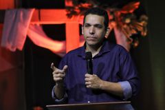 Dilemas do cristão solteiro: pastor esclarece sobre pessoa certa, pureza e defraudação