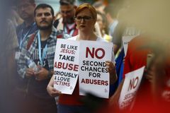 Batistas do Sul nos EUA aprovam maior investigação de denúncias de abuso sexual
