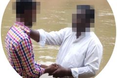 Exemplo de vida cristã da esposa faz hindu se converter a Jesus