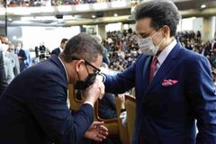 Quem é Cezinha no jogo do bispo?