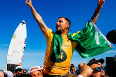 Filipe Toledo se torna tetracampeão no Brasil e agradece: "Sem Deus eu não conseguiria"